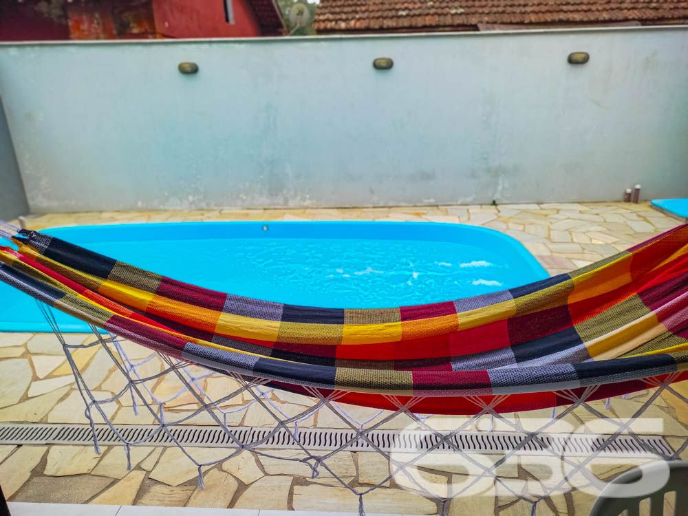 Casa à Venda em Balneário Barra do Sul – Conforto e Lazer Garantidos!

Imóvel bem localizado, próximo a escolas e serviços, com piscina, churrasqueira, dois dormitórios, lavabo e banheiro. A cozinha americana integrada à copa oferece praticidade para o dia a dia.

Ideal para quem precisa de espaço e deseja um lar para toda a família, inclusive para animais de estimação.

Entre em contato e agende sua visita!

636 Negócios Imobiliários: Seu imóvel, sua vida!

Telefone: (47) 3451-0636 | WhatsApp: (47) 99190-0636