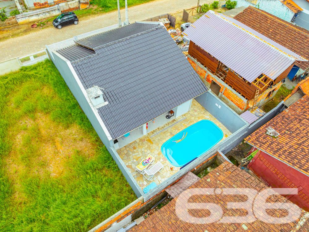 Casa à Venda em Balneário Barra do Sul – Conforto e Lazer Garantidos!

Imóvel bem localizado, próximo a escolas e serviços, com piscina, churrasqueira, dois dormitórios, lavabo e banheiro. A cozinha americana integrada à copa oferece praticidade para o dia a dia.

Ideal para quem precisa de espaço e deseja um lar para toda a família, inclusive para animais de estimação.

Entre em contato e agende sua visita!

636 Negócios Imobiliários: Seu imóvel, sua vida!

Telefone: (47) 3451-0636 | WhatsApp: (47) 99190-0636