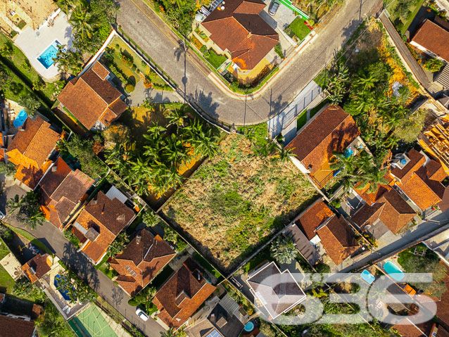 TERRENO À VENDA EM LOCAL SUPER PRIVILEGIADO - OPORTUNIDADE NO BAIRRO ATIRADORES

Esta é a alternativa perfeita para você que deseja construir a casa dos sonhos em uma localização de extremo primor ou que investir em construção civil!

Um EXCELENTE terreno situado numa localidade privilegiadíssima, em um dos melhores e mais belos bairros da maior cidade de Santa Catarina, às proximidades do Centro (2 km) e de tudo quanto for necessário: escolas, faculdades, hospitais, shopping centers, transporte público, supermercados, delegacias, restaurantes, lanchonetes, farmácias estabelecimentos comerciais em geral.

Além disso, o imóvel fica pertinho do 62° Batalhão de Infantaria, um ambiente maravilhoso para fazer caminhadas durante a manhã ou fim de tarde. Uma região tranquila, bem organizada e cheia de esmero.

Ficou interessado? O que você está esperando!? Entre já em contato com a 636 e agende sua visita para conhecer pessoalmente este imóvel!

Consulte um de nossos corretores e saiba mais:
Telefone| 47 3451-0636
WhatsApp| 47 99190-0636

Imobiliária 636.