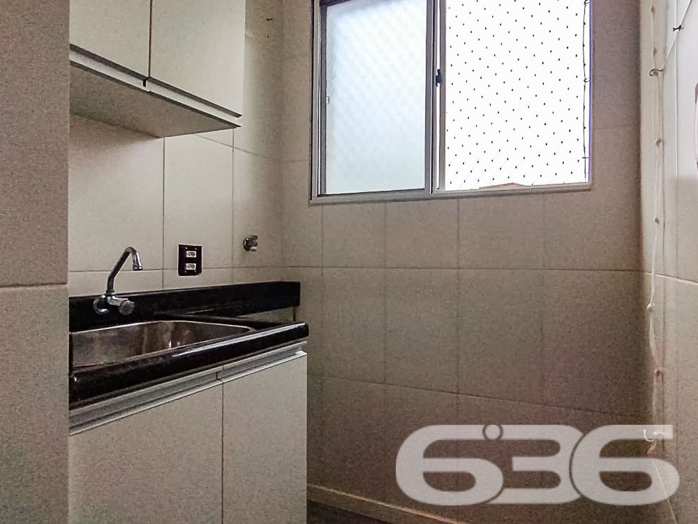 AMPLA RESIDÊNCIA COM 4 DORMITÓRIOS NO BAIRRO BOM RETIRO - ESTUDA PERMUTA

Luxo e Conforto em Cada Detalhe:
Descubra esta magnífica casa de 400,66m², situada no privilegiado bairro Bom Retiro. Com um terreno espaçoso de 1.107m², esta propriedade oferece uma experiência de vida única, combinando luxo, conforto e natureza.

Espaços Pensados para o Seu Bem-Estar:
A casa conta com 4 dormitórios, incluindo uma suíte master, 3 banheiros, sala de estar, cozinha gourmet, copa e cozinha conjugadas, além de uma edícula. A área de festas com churrasqueira e sala de jogos promete momentos inesquecíveis com amigos e família.

Um Jardim para Chamar de Seu:
O amplo jardim, com um suave aclive, é perfeito para quem aprecia a natureza e busca um refúgio tranquilo. A propriedade também inclui 4 garagens cobertas, garantindo segurança e comodidade.

Localização Privilegiada:
Localizada no Bom Retiro, esta residência está próxima a todas as comodidades urbanas, mantendo a tranquilidade de uma área residencial de alto padrão.

636 Negócios Imobiliários – Parceiros de Confiança:
Com mais de 30 anos de experiência, a 636 Negócios Imobiliários é especialista em encontrar o lar dos seus sonhos. Para saber mais, ligue para (47) 3451-0636 ou mande uma mensagem para (47) 99190-0636.