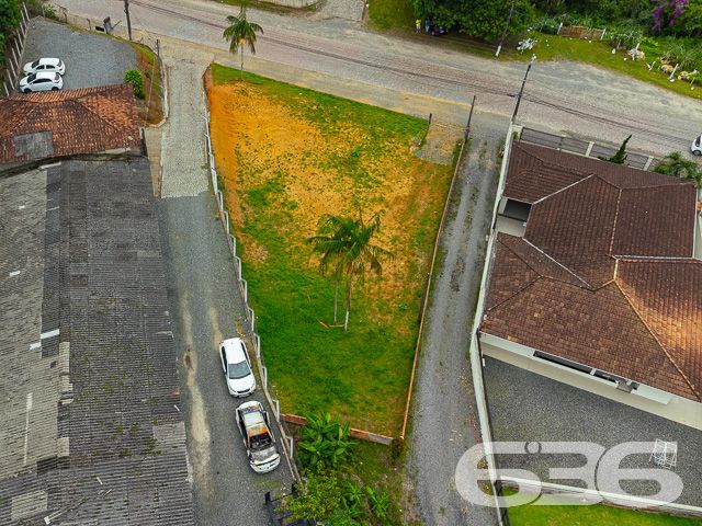 OPORTUNIDADE TERRENO À VENDA NO BAIRRO SANTA CATARINA - EXCELENTE PARA COMÉRCIO

Está procurando por um espaço para começar aquela construção tão sonhada? Então dê só uma olhada nesse lote!

Este é um terreno muito bem localizado em via de grande fluxo de veículos, próximo de escolas, supermercados, transporte público, restaurantes, lojas e comércios em geral.

São incríveis 459,50m² de área total, limpo e pronto para obras! 

Tire seus planos do papel e conte conosco para realizá-los.

Saiba mais:
Telefone: (47) 3451-0636
WhatsApp: (47) 99190-0636

Imobiliária 636.
