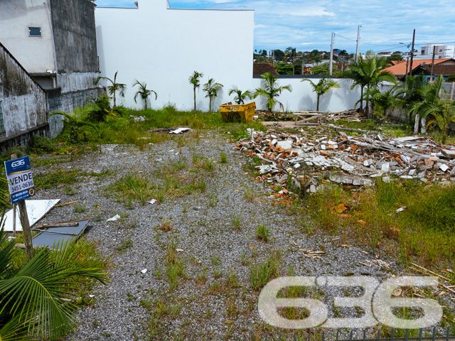 BAIRRO FÁTIMA – AMPLO TERRENO DE ESQUINA ESPERA POR VOCÊ - ESTUDA PERMUTA POR ÁREA CONSTRUIDA
Descubra a oportunidade perfeita para seu próximo empreendimento no bairro Fátima. Este terreno de esquina, com uma área total de 600m² (20 x 30 metros), oferece um espaço amplo e versátil, ideal para projetos comerciais ou residenciais.
Com sua localização estratégica e topografia plana, o terreno é uma tela em branco pronta para ser transformada em seu sonho.
Este terreno representa uma excelente oportunidade para investidores e construtores. Sua localização no bairro Fátima, uma área em constante desenvolvimento, garante acesso fácil a serviços essenciais e infraestrutura urbana.
Além disso, a natureza de esquina do terreno proporciona maior visibilidade e acessibilidade, tornando-o ideal para uma variedade de projetos.
Na 636 Negócios Imobiliários, com mais de 30 anos de experiência no mercado imobiliário, estamos prontos para ajudá-lo a aproveitar esta oportunidade única. Entre em contato conosco pelo telefone: (47) 3451-0636 ou WhatsApp: (47) 99190-0636 para mais informações.
Este e outros milhares de imóveis no site: i636.com.br