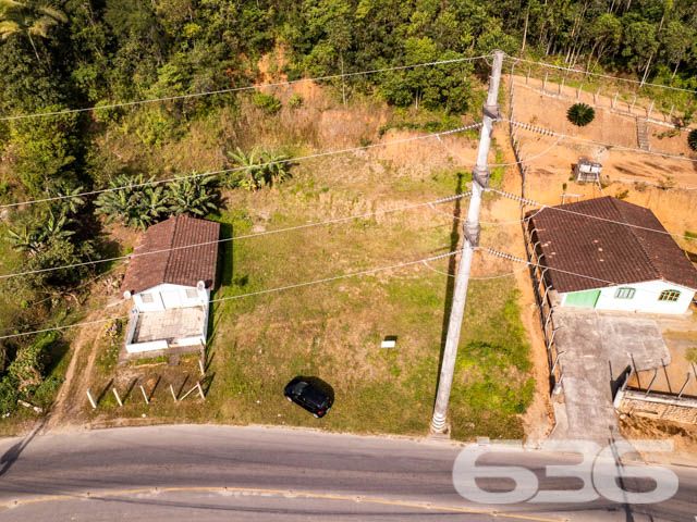 BELÍSSIMO TERRENO À VENDA NO BAIRRO ITINGA, EM JOINVILLE - ESTUDA PERMUTA
São 1.339m² de terreno com 28m² de frente e 42m² de lado. Terreno bem plano na frente, com um aclive suave no final do terreno, com aproximadamente uns 800m² de área plana. Pronto para obras!
Perfeito para você que deseja começar aquela construção dos sonhos.
Localizado no bairro mais ao Sul de Joinville, na divisa com Araquari, o Itinga convive com as vantagens, que é ter caminho para as praias de São Francisco do Sul e Balneário Barra do Sul. A região possui um comércio independente e vislumbra um crescimento ainda maior com a instalação da Universidade Federal de Santa Catarina (UFSC). Fica a cerca de 10 km de distância do Centro de Joinville.
Consulte um de nossos corretores e saiba mais sobre esse vantajoso e oportuno terreno.
Fale conosco:
Telefone: 47 3451-0636
WhatsApp: 47 99190-0636