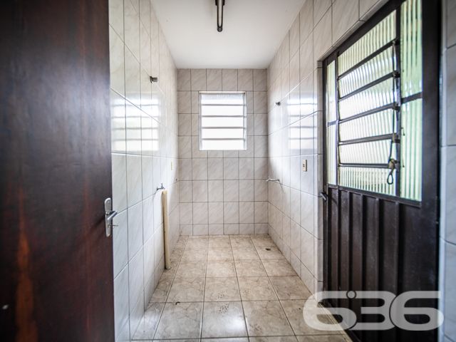 OPORTUNIDADE: TERRENO RESIDENCIAL/COMERCIAL NO BAIRRO SAGUAÇU, JOINVILLE - ESTUDA PERMUTA POR ÁREA CONSTRUIDA
Se você está em busca de um terreno estrategicamente localizado para investir na construção civil ou para iniciar seu empreendimento comercial ou empresarial, sua busca acabou! Este terreno é uma oportunidade única, situado em uma das melhores regiões de Joinville, no bairro Saguaçu.
Este excelente lote oferece acesso por duas ruas pavimentadas, o que aumenta sua versatilidade e possibilidades de uso. O terreno possui gabarito para a construção de um edifício com até 8 pavimentos, o que o torna ainda mais atrativo para investidores e construtores.
Além disso, a localização é privilegiada, estando próximo a escolas, restaurantes, empresas renomadas, lanchonetes, shopping centers, faculdades, praças, pontos de transporte público e diversos outros comércios e serviços. Seja qual for o seu projeto, este terreno oferece uma base sólida para o sucesso.
Não perca tempo e entre em contato conosco para agendar uma visita e conhecer pessoalmente este imóvel único.
Consulte um de nossos corretores e saiba mais:
Telefone | 47 3451-0636
WhatsApp | 47 99190-0636
Imobiliária 636.
