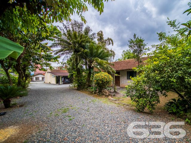 AMPLO TERRENO À VENDA NO BAIRRO SANTO ANTÔNIO - ESTUDA PERMUTA  

Este é um ótimo e imponente lote, cuja extensão dispõe de 675m². Por sua localização extremamente privilegiada, num dos melhores e mais nobres bairros de Joinville, o imóvel desfruta da proximidade de importantíssimas empresas, transporte público, escolas, comércios em geral e muito mais!

O lote é plano e possui 18 metros de frente, 12 metros nos fundos e 45 metros nas laterais.

Ficou interessado? O que você está esperando!? Entre já em contato conosco e agende sua visita para conhecer pessoalmente este imóvel!

Consulte um de nossos corretores e saiba mais:
Telefone| 47 3451-0636
WhatsApp| 47 99190-0636

Imobiliária 636.