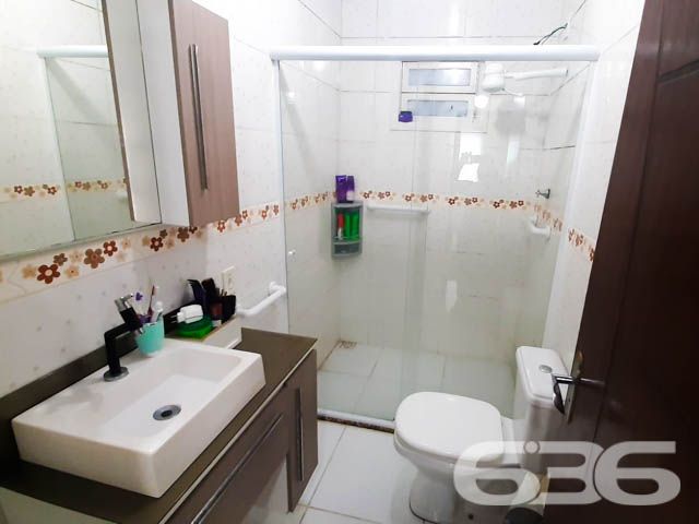 BAIRRO AVENTUREIRO: INVESTIMENTO LUCRATIVO EM UM SÓ LUGAR!

Descubra este excepcional sobrado de esquina no bairro Aventureiro, com uma área construída de 360m². Este imóvel multifuncional inclui 3 apartamentos nos altos, um ponto comercial atualmente utilizado por uma igreja e uma área de moradia, além de 3 vagas de garagem cobertas e espaço para mais 9 carros.

O sobrado é uma oportunidade de investimento com retorno garantido, gerando um aluguel de R$8.000,00 mensais. Os apartamentos, repletos de conforto e praticidade, são ideais para quem busca uma vida tranquila, enquanto o espaço comercial oferece um local amplo e versátil, adequado para diferentes tipos de negócios.

Localizado no coração do Aventureiro, este imóvel está cercado por uma infraestrutura completa, com fácil acesso a serviços, comércios e lazer. A região é conhecida por sua comunidade acolhedora e pela qualidade de vida que oferece, tornando-se o cenário perfeito para investir e viver.

A 636 Negócios Imobiliários, com mais de três décadas de experiência no mercado, é especialista em identificar oportunidades únicas como esta. Estamos prontos para ajudá-lo a fazer um investimento seguro e rentável.

Para mais informações, entre em contato conosco pelo telefone: (47) 3451-0636 ou WhatsApp: (47) 99190-0636.

Este e outros milhares de imóveis no site: i636.com.br