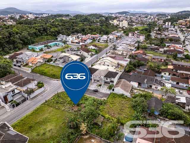 VENDE-SE TERRENO, NO BAIRRO FLORESTA, EM JOINVILLE
São 554m² de terreno amplo, sendo 11m² de frente. Local em boas condições e ótima localização, pronto para obras. Excelente para você que procura por um cantinho para começar aquela construção tão sonhada!
Situado em uma rua pavimentada no bairro Floresta, zona sul de Joinville, ótimo para você que procura por um espaço comercial e com excelentes infraestruturas para começar aquele negócio.
O terreno fica próximo de estabelecimentos e comércios de suma importância diária, com fácil acesso as principais vias da região, há cerca de 20 minutos do centro da cidade.
Uma ótima oportunidade de você adquirir esse vantajoso espaço na maior cidade de Santa Catarina.
Esperamos por você!!!
Fale conosco:
IMOBILIÁRIA 636.
Telefone: (47) 3451-0636
WhatsApp: (47) 99190-0636