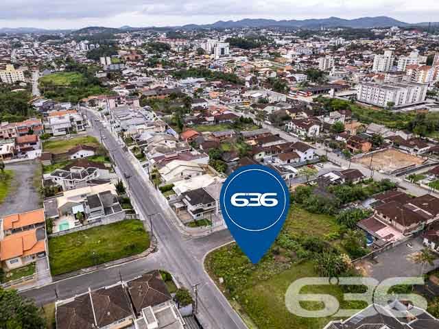 VENDE-SE TERRENO, NO BAIRRO FLORESTA, EM JOINVILLE
São 554m² de terreno amplo, sendo 11m² de frente. Local em boas condições e ótima localização, pronto para obras. Excelente para você que procura por um cantinho para começar aquela construção tão sonhada!
Situado em uma rua pavimentada no bairro Floresta, zona sul de Joinville, ótimo para você que procura por um espaço comercial e com excelentes infraestruturas para começar aquele negócio.
O terreno fica próximo de estabelecimentos e comércios de suma importância diária, com fácil acesso as principais vias da região, há cerca de 20 minutos do centro da cidade.
Uma ótima oportunidade de você adquirir esse vantajoso espaço na maior cidade de Santa Catarina.
Esperamos por você!!!
Fale conosco:
IMOBILIÁRIA 636.
Telefone: (47) 3451-0636
WhatsApp: (47) 99190-0636