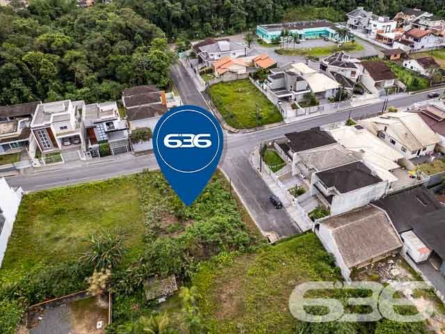 VENDE-SE TERRENO, NO BAIRRO FLORESTA, EM JOINVILLE
São 554m² de terreno amplo, sendo 11m² de frente. Local em boas condições e ótima localização, pronto para obras. Excelente para você que procura por um cantinho para começar aquela construção tão sonhada!
Situado em uma rua pavimentada no bairro Floresta, zona sul de Joinville, ótimo para você que procura por um espaço comercial e com excelentes infraestruturas para começar aquele negócio.
O terreno fica próximo de estabelecimentos e comércios de suma importância diária, com fácil acesso as principais vias da região, há cerca de 20 minutos do centro da cidade.
Uma ótima oportunidade de você adquirir esse vantajoso espaço na maior cidade de Santa Catarina.
Esperamos por você!!!
Fale conosco:
IMOBILIÁRIA 636.
Telefone: (47) 3451-0636
WhatsApp: (47) 99190-0636