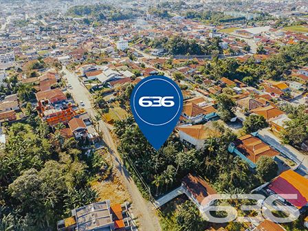 AMPLO TERRENO À VENDA NO BAIRRO ITAUM - OPORTUNIDADE PARA INVESTIMENTO!

Procura por um amplo terreno e em boa localização? Então não perca essa ótima oportunidade!

Esse é um bom terreno com 660m² de área total, sendo 22 metros de frente por 30 metros em ambos os lados, de topografia com aclive acentuado. 

Situado no bairro Itaum, zona sul de Joinville, próximo de bons estabelecimentos e comércios essenciais para o dia a dia, como: supermercados, escolas, farmácias, restaurantes, transporte público e outros serviços da região. A menos de 10 minutinhos do centro da cidade.

Ficou interessado? O que está esperando? Entre em contato conosco!

Telefone: (47) 3451-0636
WhatsApp: (47) 99190-0636

Imobiliária 636.
