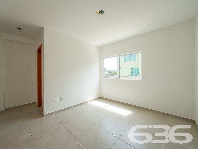 ÓTIMO SOBRADO TRIPLEX COM 4 SUÍTES COM CLOSET DE FRENTE PARA O MAR EM ITAJUBA
Este é simplesmente um imóvel espetacular! Conta com 4 suítes espaçosas e confortáveis, cada uma com seu próprio closet, para que você tenha todo o espaço necessário para organizar suas roupas e pertences. Além disso, a casa conta com uma incrível área externa, com piscina e churrasqueira, para momentos de lazer e descontração em família e com amigos.
Localizado em um condomínio fechado, com segurança 24 horas, este sobrado oferece todo o conforto e privacidade que você procura. Com um design moderno e sofisticado, a casa conta com uma ampla sala de estar e jantar, integrada com a cozinha, para momentos de convívio e descontração.
E o melhor de tudo: são 143m² de área privativa, de frente para o mar, proporcionando uma vista deslumbrante e o som das ondas do mar para relaxar e renovar as energias.
Conta com 2 vagas de garagem.
Somente o fato de abrir a janela enxergar aquela imensidão azul faz qualquer pessoa concordar que não existe vista mais linda do que ver o mar da janela da sua morada.
Adquirir um imóvel de frente para a praia é adquirir qualidade de vida.
Não perca tempo! Venha viver histórias inesquecíveis aqui.
Fale conosco e saiba mais:
Telefone: (47) 3451-0636
WhatsApp: (47) 99190-0636
Imobiliária 636.