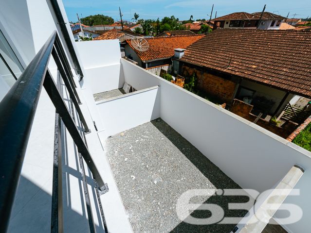 Sobrado com 3 quartos no bairro Costeira, Balneário Barra do Sul, a poucos passos da lagoa.

Este é um imóvel excelente com 107m² de área privativa, projetado com cômodos amplos, confortáveis e modernos. Seu layout proporciona estilo, iluminação e ventilação natural.

O sobrado conta com 3 quartos muito aconchegantes, incluindo uma bela suíte, além de sacada, sala de estar, copa e cozinha integradas, banheiro social, lavabo, área de serviço e uma vaga de garagem.

Localizado em uma excelente região no bairro Costeira, está a poucos passos da lagoa e próximo de todas as comodidades necessárias para o dia a dia.

Não perca essa oportunidade! Venha viver momentos incríveis aqui.

Entre em contato conosco para saber mais:
Telefone: (47) 3448-3636
WhatsApp: (47) 99190-0636

Imobiliária 636






