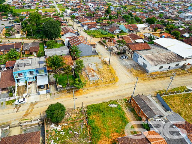 TERRENO DE ESQUINA DISPONÍVEL PARA VENDA NO BAIRRO ITINGA, ARAQUARI

Apresentamos este espaçoso terreno de esquina, abrangendo uma área total de 417,28m², com uma abertura de 20,42 metros. Este terreno é uma excelente opção tanto para construtores quanto para projetos residenciais multifamiliares.

Sua localização é estratégica, situando-se no bairro Itinga, em Araquari. Esta área é próxima a supermercados, restaurantes, um parque aquático, transporte público, estabelecimentos comerciais variados e uma série de outros serviços disponíveis na região.

Não perca essa grande oportunidade! Fale com um de nossos corretores agora mesmo e saiba mais sobre esse excelente lote.

Tire seus planos do papel e conte com a 636 para realizá-los.

Telefone: (47) 3451-0636
WhatsApp: (47) 99190-0636

Imobiliária 636.