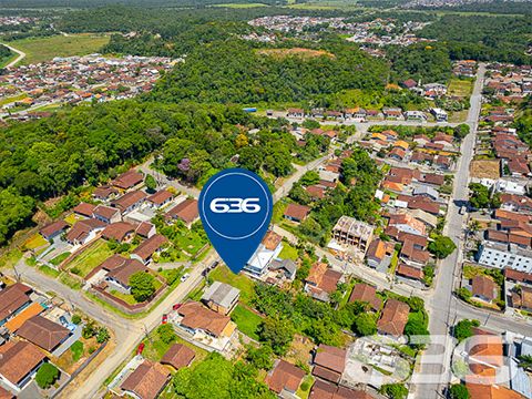 VENDE-SE TERRENO NO BAIRRO NOVA BRASÍLIA
Essa é uma oportunidade única para adquirir um terreno com localização privilegiada no bairro Nova Brasília em Joinville. Com 390m² de área total, este terreno é plano e regular, perfeito para construção de uma casa ou ponto comercial.
Com 13 metros de abertura por 30 metros em ambos os lados, o terreno permite uma ampla variedade de projetos de construção, garantindo a possibilidade de construir uma casa espaçosa e confortável, com espaço suficiente para jardim ou área de lazer.
O bairro Nova Brasília é conhecido por ser uma região tranquila e residencial, com fácil acesso a comércios, escolas, hospitais e transporte público. A proximidade com o centro da cidade é outro fator que valoriza a região.
Não perca a chance de adquirir um terreno com excelente localização e investir no seu futuro. Agende já uma visita e confira de perto todas as vantagens deste terreno!
Fale conosco e saiba mais:
Telefone: (47) 3451-0636
WhatsApp: (47) 99190-0636
Imobiliária 636.