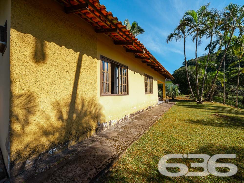 OPORTUNIDADE DE TERRENO À VENDA NO CENTRO DE PIRABEIRABA - ESTUDA PERMUTA POR ÁREA CONSTRUIDA
Descubra esta ótima oportunidade! Terreno excepcionalmente amplo, com 1.324,39m² de área total e 30 metros de abertura. Localizado no centro de Pirabeiraba, em Joinville, este lote é perfeito para realizar seus sonhos e investimentos.
Com um declive suave, o terreno oferece um cenário perfeito para criar um projeto único e personalizado. Deixe sua imaginação fluir e construa a casa ou empreendimento dos seus sonhos neste espaço generoso.
A localização privilegiada proporciona fácil acesso a todas as comodidades que você precisa, incluindo o Posto Rudnick, supermercados, escolas, lojas comerciais e muito mais. Desfrute da conveniência de ter tudo ao seu alcance, enquanto desfruta da tranquilidade de um ambiente residencial.
Este terreno é uma oportunidade imperdível para aqueles que desejam investir em um local estratégico e promissor. Seja para construir sua residência ou para fins comerciais, as possibilidades são infinitas.
Não perca tempo! Agende agora mesmo uma visita e descubra o potencial deste terreno incrível. Seu futuro começa aqui!
Fale conosco e saiba mais:
Telefone: (47) 3451-0636
WhatsApp: (47) 99190-0636
Imobiliária 636.