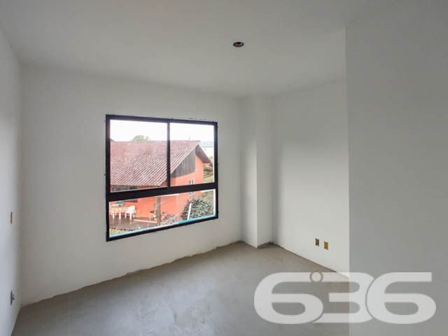 SOBRADO COM SUÍTE + 2 DORMITÓRIOS EM UBATUBA
Apresentamos a você um sobrado novo com 96,17m² de área construída, localizado no charmoso bairro de Ubatuba em São Francisco do Sul. Este imóvel é a definição perfeita de conforto e modernidade, oferecendo uma garagem descoberta, dois dormitórios, suíte, dois banheiros, jardim e muito mais!
DETALHES QUE FAZEM A DIFERENÇA:
O sobrado conta com dois dormitórios aconchegantes, além de uma suíte para garantir sua privacidade e conforto. A sala de estar e jantar é o espaço ideal para momentos em família, enquanto o jardim oferece um refúgio natural. Para os amantes de churrasco, a churrasqueira é um verdadeiro convite para momentos de lazer.
VIVA A EXPERIÊNCIA DE UBATUBA:
Localizado em Ubatuba, São Francisco do Sul, o imóvel está em uma região que oferece uma excelente infraestrutura. Desfrute da proximidade com praias deslumbrantes e viva a autêntica experiência do litoral catarinense.
ESCOLHA A 636 NEGÓCIOS IMOBILIÁRIOS:
Com mais de 30 anos de experiência, a 636 Negócios Imobiliários é sinônimo de confiança e excelência no mercado imobiliário. Entre em contato conosco para mais informações e descubra o valor de contar com uma equipe altamente qualificada.
Telefone: (47) 3448-3636
WhatsApp: (47) 99190-0636
