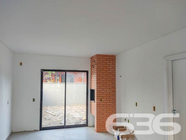 SOBRADO COM SUÍTE + 2 DORMITÓRIOS EM UBATUBA
Apresentamos a você um sobrado novo com 96,17m² de área construída, localizado no charmoso bairro de Ubatuba em São Francisco do Sul. Este imóvel é a definição perfeita de conforto e modernidade, oferecendo uma garagem descoberta, dois dormitórios, suíte, dois banheiros, jardim e muito mais!
DETALHES QUE FAZEM A DIFERENÇA:
O sobrado conta com dois dormitórios aconchegantes, além de uma suíte para garantir sua privacidade e conforto. A sala de estar e jantar é o espaço ideal para momentos em família, enquanto o jardim oferece um refúgio natural. Para os amantes de churrasco, a churrasqueira é um verdadeiro convite para momentos de lazer.
VIVA A EXPERIÊNCIA DE UBATUBA:
Localizado em Ubatuba, São Francisco do Sul, o imóvel está em uma região que oferece uma excelente infraestrutura. Desfrute da proximidade com praias deslumbrantes e viva a autêntica experiência do litoral catarinense.
ESCOLHA A 636 NEGÓCIOS IMOBILIÁRIOS:
Com mais de 30 anos de experiência, a 636 Negócios Imobiliários é sinônimo de confiança e excelência no mercado imobiliário. Entre em contato conosco para mais informações e descubra o valor de contar com uma equipe altamente qualificada.
Telefone: (47) 3448-3636
WhatsApp: (47) 99190-0636
