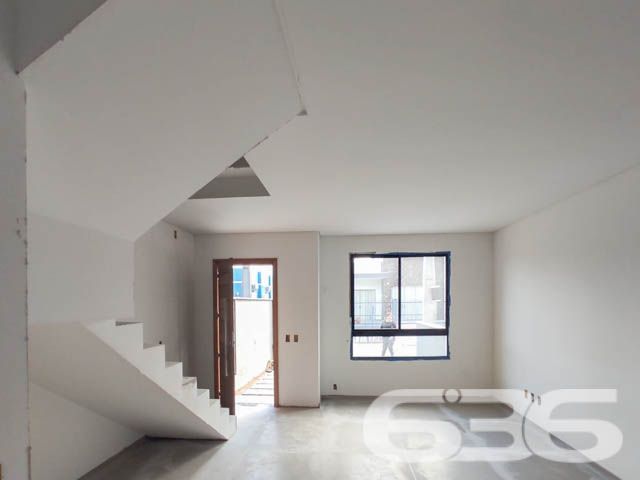 SOBRADO COM SUÍTE + 2 DORMITÓRIOS EM UBATUBA
Apresentamos a você um sobrado novo com 96,17m² de área construída, localizado no charmoso bairro de Ubatuba em São Francisco do Sul. Este imóvel é a definição perfeita de conforto e modernidade, oferecendo uma garagem descoberta, dois dormitórios, suíte, dois banheiros, jardim e muito mais!
DETALHES QUE FAZEM A DIFERENÇA:
O sobrado conta com dois dormitórios aconchegantes, além de uma suíte para garantir sua privacidade e conforto. A sala de estar e jantar é o espaço ideal para momentos em família, enquanto o jardim oferece um refúgio natural. Para os amantes de churrasco, a churrasqueira é um verdadeiro convite para momentos de lazer.
VIVA A EXPERIÊNCIA DE UBATUBA:
Localizado em Ubatuba, São Francisco do Sul, o imóvel está em uma região que oferece uma excelente infraestrutura. Desfrute da proximidade com praias deslumbrantes e viva a autêntica experiência do litoral catarinense.
ESCOLHA A 636 NEGÓCIOS IMOBILIÁRIOS:
Com mais de 30 anos de experiência, a 636 Negócios Imobiliários é sinônimo de confiança e excelência no mercado imobiliário. Entre em contato conosco para mais informações e descubra o valor de contar com uma equipe altamente qualificada.
Telefone: (47) 3448-3636
WhatsApp: (47) 99190-0636
