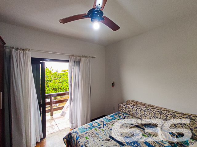 Sobrado a 330m da Praia em Itaguaçu, Ubatuba - São Francisco do Sul, SC

Encante-se com este sobrado excepcional, a apenas 330 metros da deslumbrante Praia de Itaguaçu. Construção sólida, terreno amplo e proximidade conveniente com o mar.
Desfrute da tranquilidade a poucos passos do oceano, em uma das áreas mais desejadas de São Francisco do Sul.

Não perca a chance! Entre em contato para agendar uma visita.
Fale conosco: 
Telefone: 47 3448-3636
WhatsApp: 47 99190-0636

Imobiliária 636.
