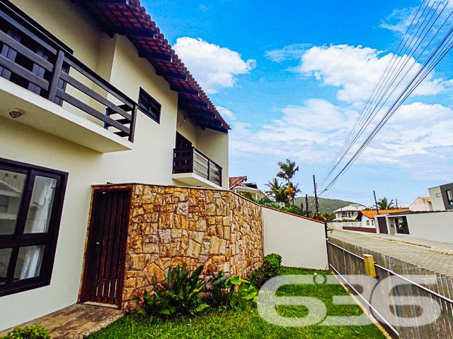 Sobrado a 330m da Praia em Itaguaçu, Ubatuba - São Francisco do Sul, SC

Encante-se com este sobrado excepcional, a apenas 330 metros da deslumbrante Praia de Itaguaçu. Construção sólida, terreno amplo e proximidade conveniente com o mar.
Desfrute da tranquilidade a poucos passos do oceano, em uma das áreas mais desejadas de São Francisco do Sul.

Não perca a chance! Entre em contato para agendar uma visita.
Fale conosco: 
Telefone: 47 3448-3636
WhatsApp: 47 99190-0636

Imobiliária 636.
