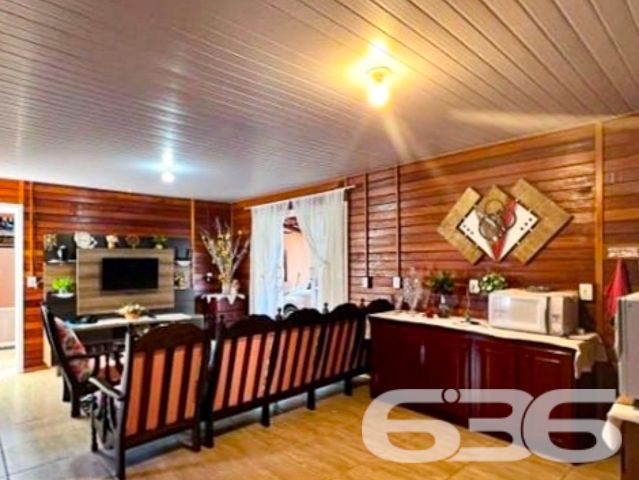 Descubra a serenidade de viver em São Francisco do Sul, onde a arquitetura aconchegante encontra a funcionalidade moderna. Orgulhosamente apresentada pela 636 Negócios Imobiliários, esta encantadora residência térrea promete ser o lar dos seus sonhos.
Erigida em 2019 e cuidadosamente mantida, a propriedade exibe uma área construída de 143m², assentada num terreno de geometria regular com 276m², ostentando uma topografia plana, ideal para viver momentos de tranquilidade e privacidade.
A casa se abre para um acolhedor jardim, conduzindo a um interior marcado por acabamentos em madeira que evocam conforto e calor. A disposição de cinco dormitórios oferece espaços íntimos e relaxantes, perfeitos após um longo dia. Duas casas de banho modernas refletem funcionalidade e estilo, com azulejos cuidadosamente selecionados para criar um santuário privado de bem-estar.
O coração da casa é a espaçosa sala de estar e jantar, convidando a momentos de convívio familiar e entretenimento, enquanto a copa e cozinha conjugadas são um convite à arte culinária em um ambiente de camaradagem. A área de festas, adornada com churrasqueira e forno a lenha, é o cenário ideal para celebrar a vida com amigos e familiares.
Quatro vagas de garagem, sendo duas cobertas e duas descobertas, oferecem comodidade e segurança para seus veículos. A propriedade também conta com área de serviço prática, otimizando o cotidiano doméstico.
Localizada no bairro Ubatuba, a residência garante fácil acesso às principais vias, bem como a serviços públicos essenciais, sem sacrificar a paz do ambiente residencial. A estrutura do imóvel é complementada pela conectividade com a internet, essencial na era digital.
Permita-se experimentar o melhor de São Francisco do Sul, uma oferta exclusiva da 636 Negócios Imobiliários, onde cada detalhe foi pensado para refletir a excelência e o conforto que você merece. Visite e sinta-se inspirado a chamar este lugar de lar.
636 NEGÓCIOS IMOBILIÁRIOS: A SUA MELHOR ESCOLHA
Com mais de 30 anos de experiência, a 636 Negócios Imobiliários é sua parceira ideal para encontrar o imóvel perfeito. Estamos prontos para ajudá-lo a fazer deste imóvel o seu novo lar.
Telefone: (47) 3451-0636
WhatsApp: (47) 99190-0636
Não perca esta oportunidade única. Visite nosso site para mais informações: i636.com.br