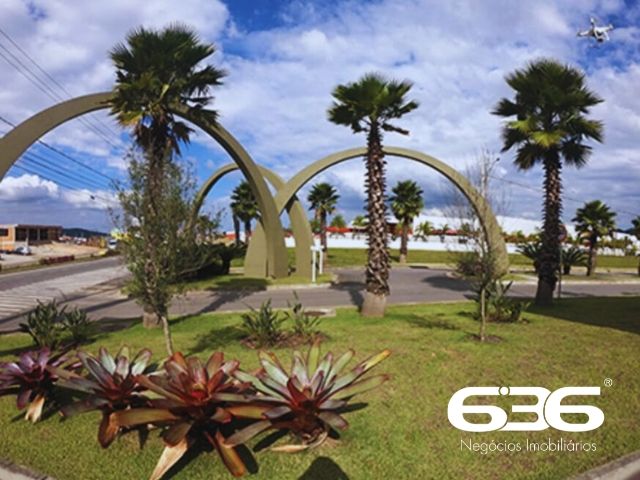 A 636 Negócios Imobiliários tem o prazer de apresentar este incrível terreno localizado em Araquari, no charmoso bairro Itinga. Este é o lugar ideal para você que busca investir ou construir a casa dos seus sonhos. Com excelente localização e infraestrutura planejada, este terreno oferece uma oportunidade única no mercado imobiliário.
O bairro Itinga em Araquari é conhecido pelo seu crescimento e desenvolvimento constante. Está localizado próximo a áreas comerciais e de serviços, proporcionando facilidade no dia a dia. Além disso, a região conta com projetos de infraestrutura que valorizam ainda mais o seu investimento.
Não perca esta oportunidade única de adquirir um terreno em uma das regiões que mais crescem em Araquari. Entre em contato conosco e agende uma visita! Estamos à disposição para tirar todas as suas dúvidas e apresentar todas as vantagens deste excelente investimento.
636 NEGÓCIOS IMOBILIÁRIOS: A SUA MELHOR ESCOLHA
Com mais de 30 anos de experiência, a 636 Negócios Imobiliários é sua parceira ideal para encontrar o imóvel perfeito. Estamos prontos para ajudá-lo a fazer deste imóvel o seu novo lar.
Telefone: (47) 3451-0636
WhatsApp: (47) 99190-0636
Não perca esta oportunidade única. Visite nosso site para mais informações: i636.com.br