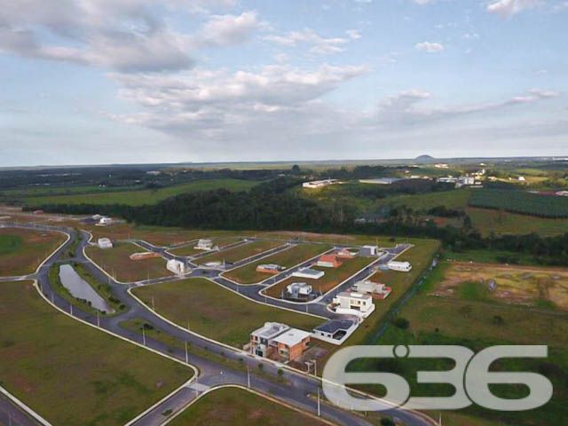 Oportunidade Única de Investimento ou Construção em Santa Catarina!
Procurando o lugar perfeito para construir a casa dos seus sonhos ou investir em um projeto promissor? Apresentamos este magnífico terreno localizado no bairro planejado de Itinga, em Araquari - SC. Com infraestrutura completa e em uma localização privilegiada, este terreno oferece tudo o que você precisa para um excelente investimento ou para começar a construir imediatamente.
Detalhes do Terreno:
Área Total: 295,79 m²
Localização: Face Leste, em esquina, oferecendo maior privacidade e aproveitamento de espaço.
Infraestrutura: Rua totalmente pavimentada, garantindo fácil acesso e mobilidade.
Este terreno está situado em um bairro planejado, que conta com um sistema completo de segurança, incluindo monitoramento por câmeras e equipe de segurança, além de um projeto paisagístico que valoriza a área e proporciona um ambiente mais agradável e tranquilo para seus moradores. A localização é estratégica, com acesso rápido às principais vias da cidade e a poucos minutos do centro de Araquari, combinando conveniência e tranquilidade.
Por que escolher este terreno?
Potencial de Valorização: Araquari está em pleno desenvolvimento, atraindo investimentos e novos moradores, o que garante uma excelente valorização imobiliária.
Qualidade de Vida: Viver em um bairro planejado com amplas áreas verdes e segurança é um privilégio que transformará seu dia a dia.
A 636 Negócios Imobiliários é reconhecida por sua excelência e compromisso com a satisfação do cliente. Nossa equipe está pronta para auxiliar você em cada passo, garantindo uma transação segura e eficiente.
Realize seu sonho ou invista com segurança. Este terreno é uma tela em branco esperando por sua visão. Venha conhecer e se encantar! Para mais informações, visite nossa loja ou entre em contato conosco através dos nossos canais de atendimento.
636 NEGÓCIOS IMOBILIÁRIOS: A SUA MELHOR ESCOLHA
Com mais de 30 anos de experiência, a 636 Negócios Imobiliários é sua parceira ideal para encontrar o imóvel perfeito. Estamos prontos para ajudá-lo a fazer deste imóvel o seu novo lar.
Telefone: (47) 3451-0636
WhatsApp: (47) 99190-0636
Não perca esta oportunidade única. Visite nosso site para mais informações: i636.com.br