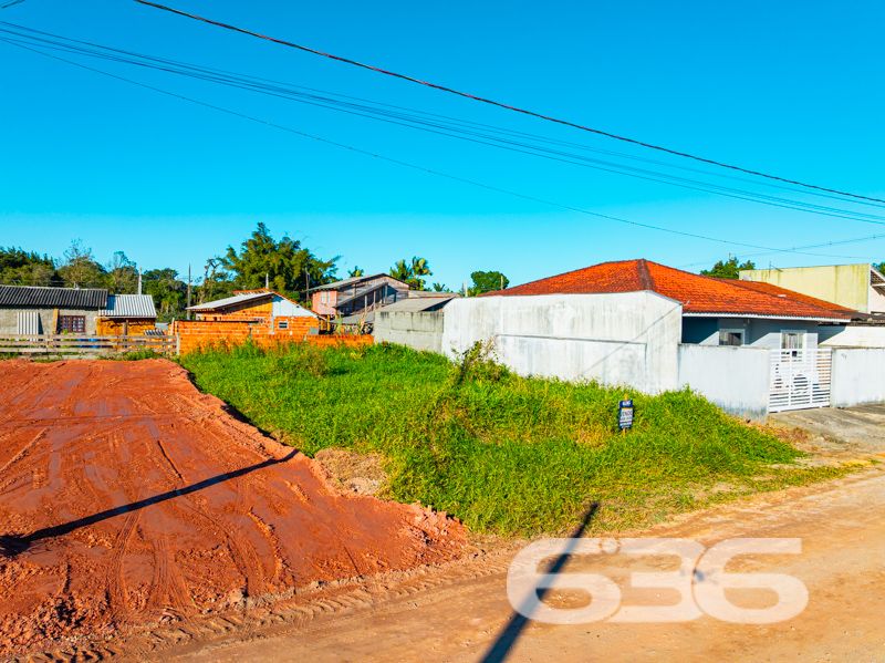 Terreno à Venda em Balneário Barra do Sul - A Oportunidade que Você Esperava!

Você está à procura do lugar ideal para construir a casa dos seus sonhos ou investir em um projeto promissor? Temos a oportunidade perfeita para você! Apresentamos este incrível terreno à venda em Balneário Barra do Sul, especificamente no acolhedor bairro de Pinheiros. Localizado em uma área de constante valorização e desenvolvimento, este terreno é a chance perfeita para começar seu novo projeto.

Vantagens Exclusivas:

1. Potencial de Crescimento: Balneário Barra do Sul é um dos destinos que mais crescem em Santa Catarina, oferecendo uma infraestrutura em evolução e oportunidades surpreendentes para investidores visionários.

2. Tranquilidade e Conexão com a Natureza: O bairro de Pinheiros é conhecido pela sua calma e proximidade com a natureza. Se você valoriza um estilo de vida sereno, esta é a escolha certa.

3. Versatilidade de Projetos: Com uma topografia plana e geometria regular, este terreno é ideal para variados projetos arquitetônicos, oferecendo liberdade para idealizar desde residências familiares até empreendimentos comerciais.

4. Acesso Facilitado: Apesar da tranquilidade do bairro, você está a poucos minutos do centro da cidade e das belas praias da região. 

Por Que Investir Aqui?

Balneário Barra do Sul é mais do que uma localização; é um estilo de vida. Conhecida por suas praias serenas, manguezais e rica biodiversidade, esta cidade oferece qualidade de vida incomparável. Hoje é o momento ideal para investir nesta região que promete um retorno garantido.

Imagine acordar todos os dias em um local onde a tranquilidade e a conveniência se encontram. Visualize seu novo lar, ou um empreendimento lucrativo, tomando forma em um terreno que oferece o melhor dos dois mundos: proximidade com as belezas naturais e desenvolvimento urbano.

Não perca tempo! Terrenos assim não ficam disponíveis por muito tempo. Transforme seu sonho em realidade hoje. Entre em contato conosco e venha visitar o local que pode ser o palco do seu próximo grande projeto. A 636 Negócios Imobiliários está aqui para realizar seus sonhos!
 
636 NEGÓCIOS IMOBILIÁRIOS: A SUA MELHOR ESCOLHA
Com mais de 30 anos de experiência, a 636 Negócios Imobiliários é sua parceira ideal para encontrar o imóvel perfeito. Estamos prontos para ajudá-lo a fazer deste imóvel o seu novo lar.
 
Telefone: (47) 3451-0636
WhatsApp: (47) 99190-0636
 
Não perca esta oportunidade única. Visite nosso site para mais informações: i636.com.br