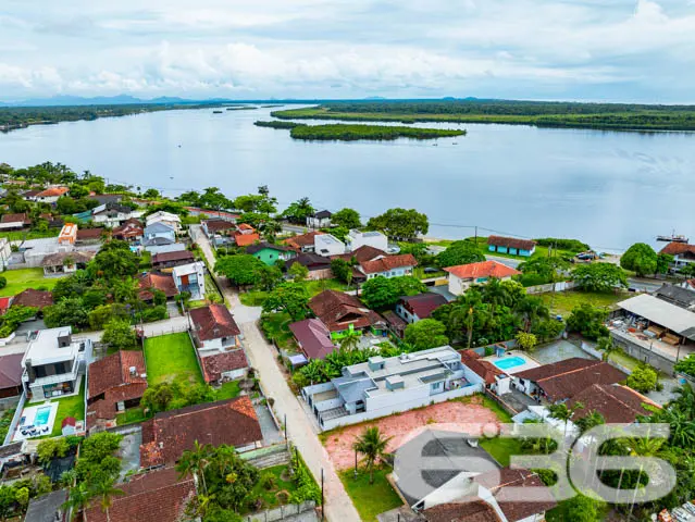 Residência - Costeira - Balneário Barra do Sul