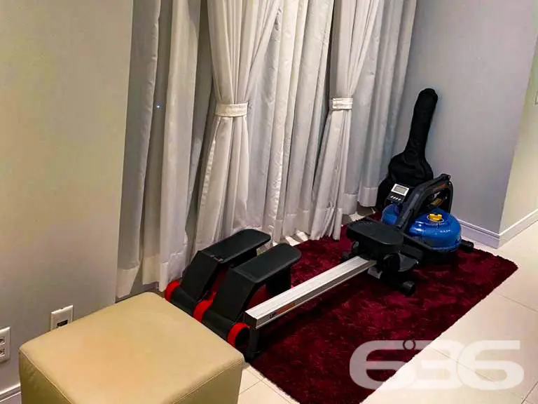 AMPLA COBERTURA PLANA NO BAIRRO ATIRADORES - ESTUD