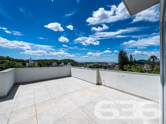 VENDE-SE COBERTURA DE LUXO COM 3 SUÍTES NO BAIRRO