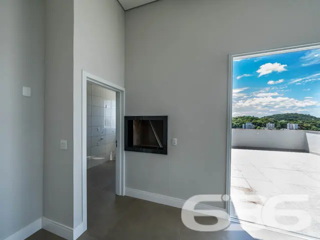 VENDE-SE COBERTURA DE LUXO COM 3 SUÍTES NO BAIRRO