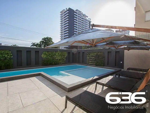 BELÍSSIMO APARTAMENTO DE ALTO PADRÃO NO CENTRO DE