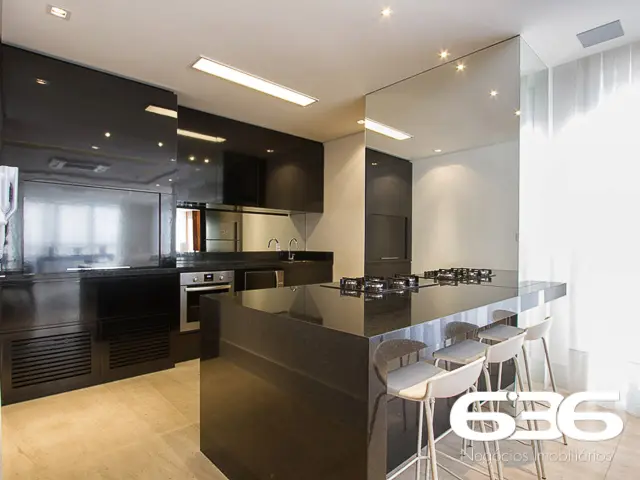 BELÍSSIMO APARTAMENTO DE ALTO PADRÃO NO CENTRO DE