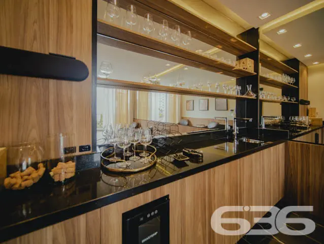 SUPER APARTAMENTO DE LUXO COM SUÍTE MASTER E MAIS 