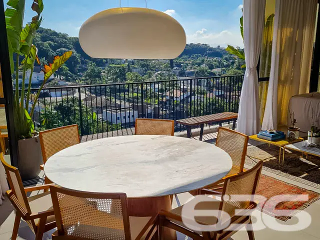 LUXO E EXLUSIVIDADE: APARTAMENTO DE ALTÍSSIMO PADR