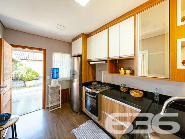 OPORTUNIDADE EM SALINAS: CONFORTO E LUXO A 100 MET