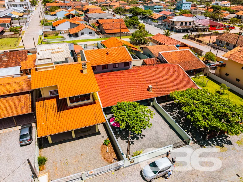 Sobrado dos Sonhos em Balneário Barra do Sul - Amp