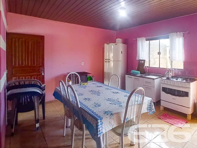 CASA DE 3 QUARTOS NO BAIRRO SALINAS - ESTUDA PERMU