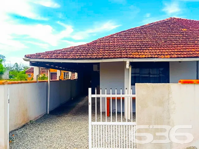 CASA DE 3 QUARTOS NO BAIRRO SALINAS - ESTUDA PERMU