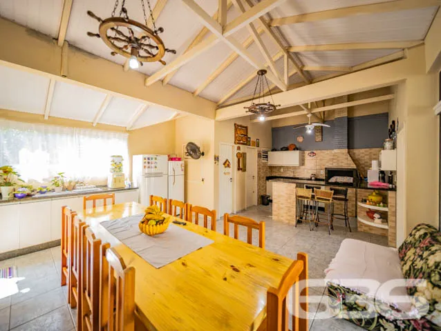 Casa à venda no bairro Pinheiros em Balneário Barr