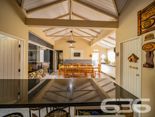 Casa à venda no bairro Pinheiros em Balneário Barr