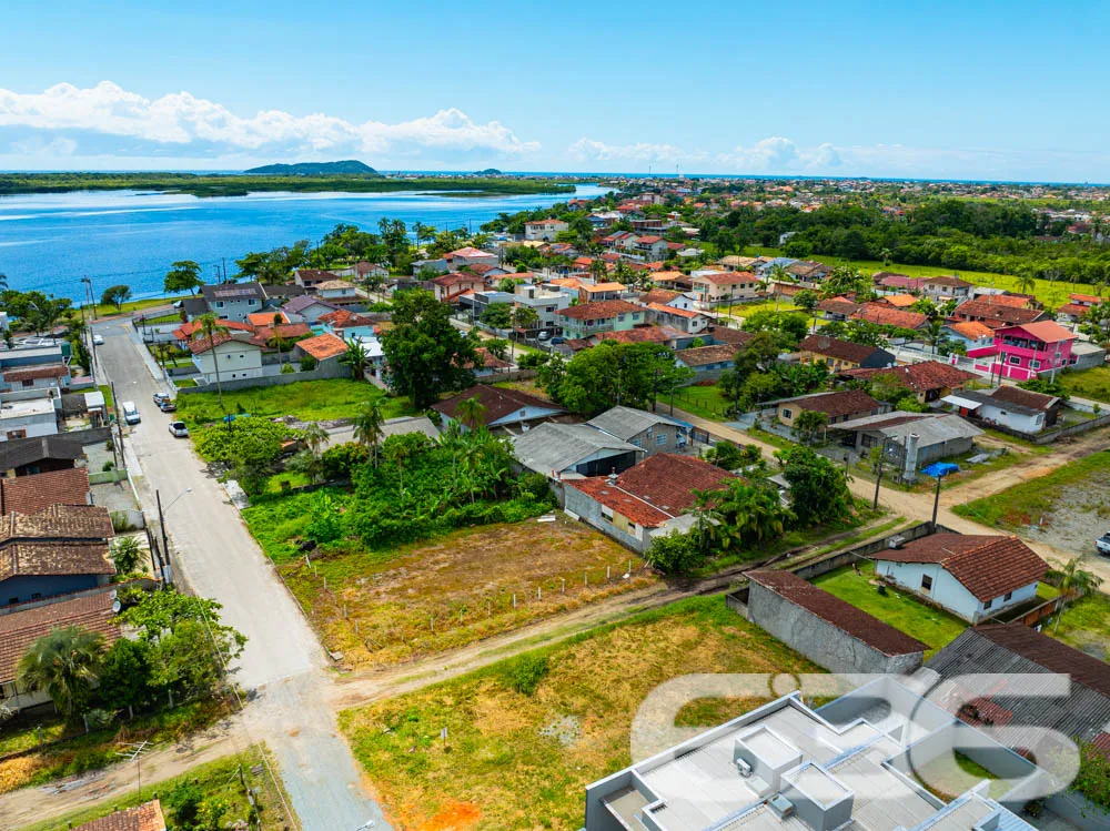 Terreno à Venda em Balneário Barra do Sul – Próxim
