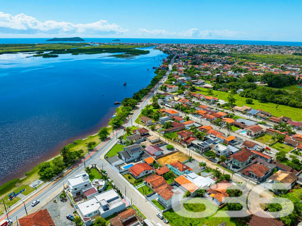 Terreno à Venda em Balneário Barra do Sul – Próxim