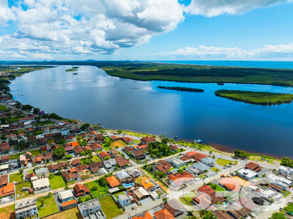 Terreno à Venda em Balneário Barra do Sul – Próxim