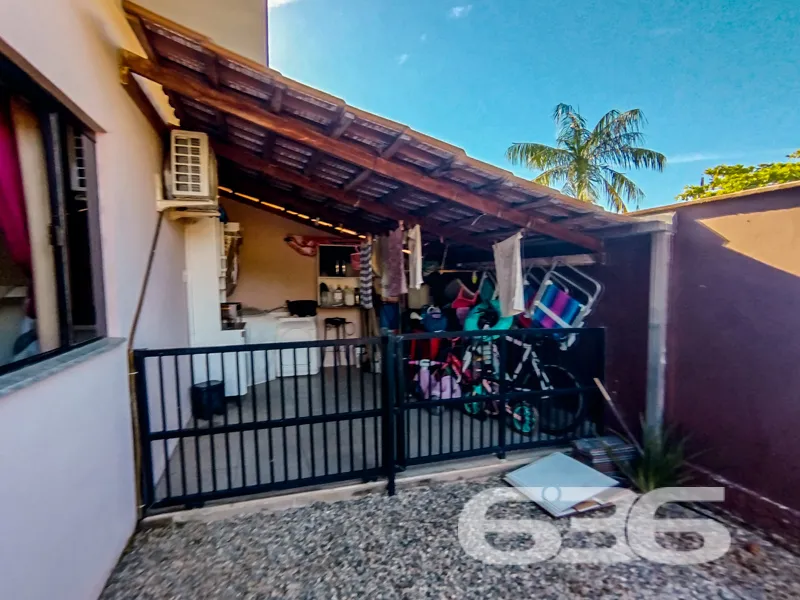 Casa à venda no bairro Costeira, em Balneário Barr