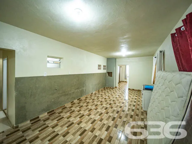 VENDE-SE IMÓVEL COMERCIAL E RESIDENCIAL COM FUNDOS