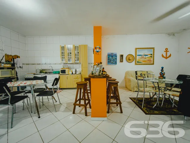 RESIDÊNCIA À VENDA EM BALNEÁRIO BARRA DO SUL, SANT