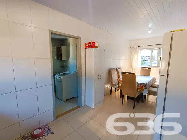 Apresentamos esta charmosa residência térrea, loca