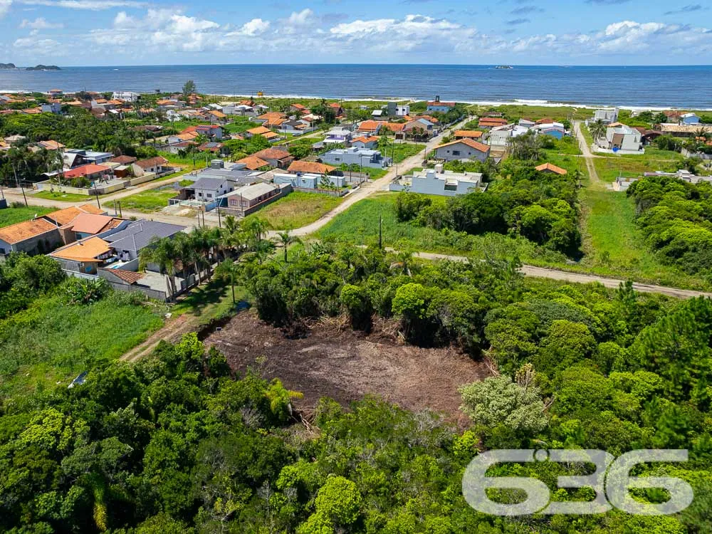 OPORTUNIDADE IMPERDÍVEL A POUCOS METROS DO MAR!

A